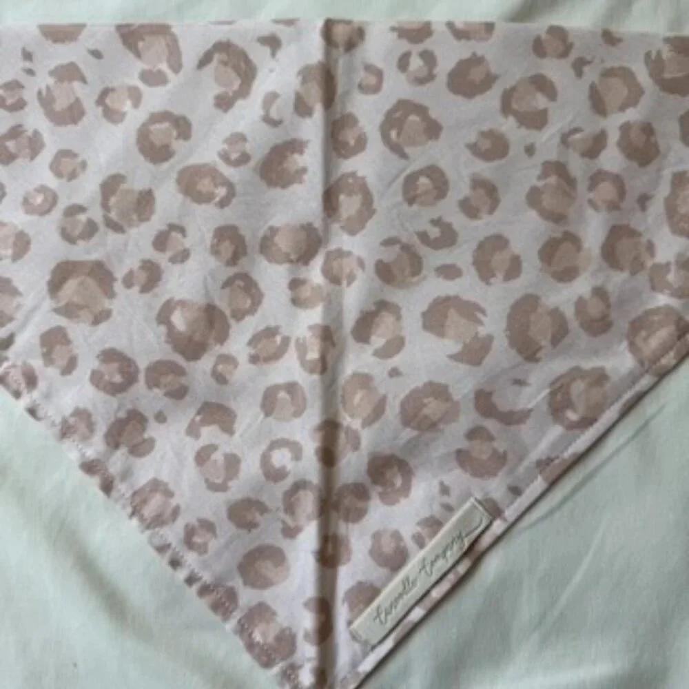 NWT, Canoodle Leopard Pattern Dog Bandana, Pink, Size L